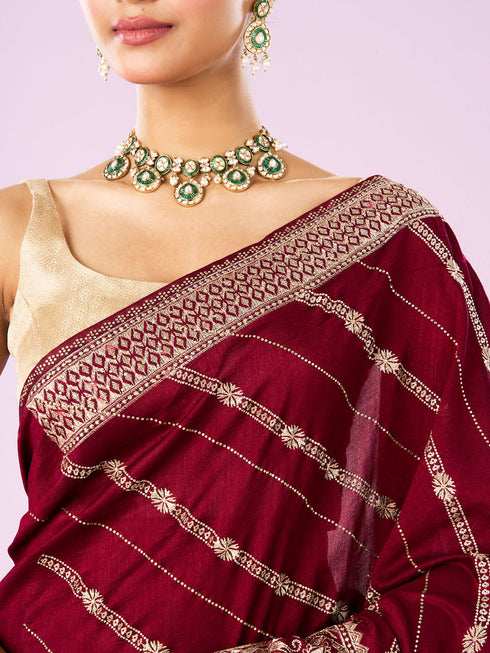 Mohey Enthralling Wine Saree