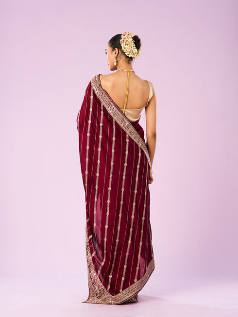 Mohey Enthralling Wine Saree
