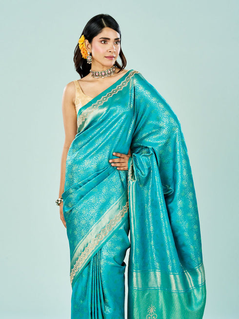 Mohey Ravishing Rama Green Saree