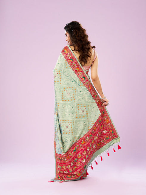 Mohey Misty Green Saree