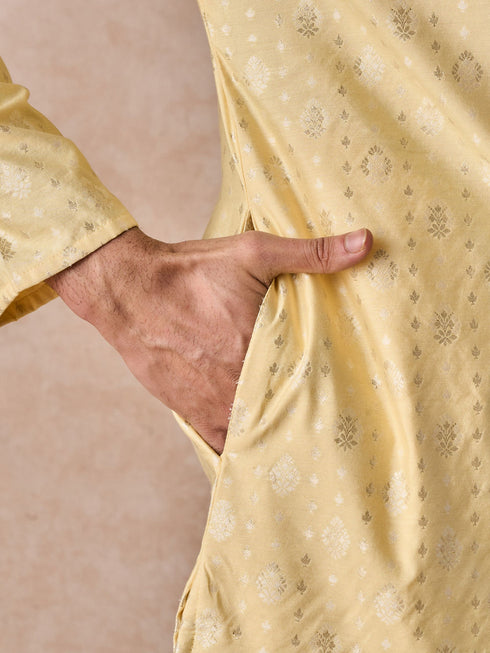 Manyavar Sunny Elegance Kurta Pajama