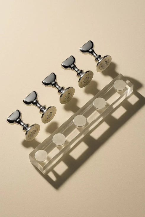 Shills Professional Nail Stand Magnetic-Silver