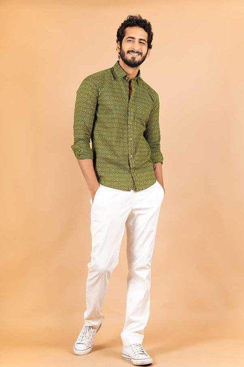 Miravan Mens Pure Cotton Green Geomatric Printed Full Sleeve Slim Fit Shirt