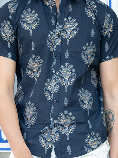 Miravan Mens Pure Cotton Blue Floral Printed Half Sleeve Slim Fit Shirt