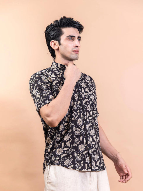 Miravan Mens Floral Printed Half Sleeve Spread Collar Ethnic Motifs Black Slim Fit Shirt