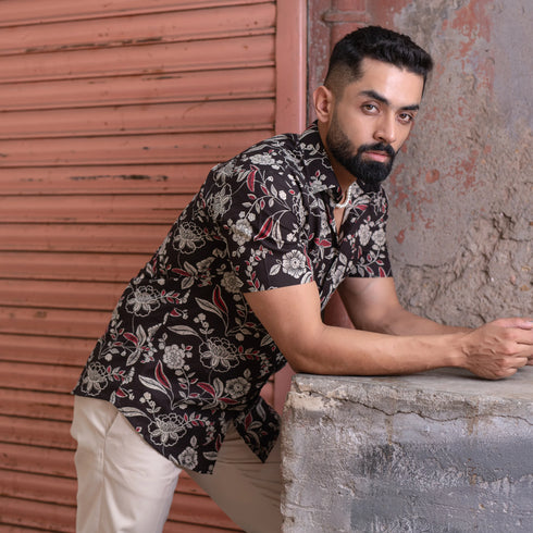 Miravan Mens Multi Colour Floral Printed Half Sleeve Slim Fit Shirt