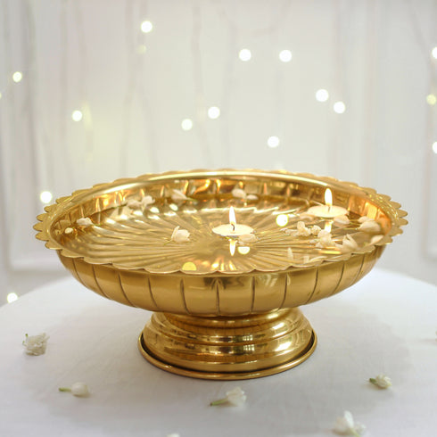 Kamal Metal Urli, Gold