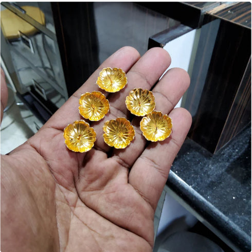 Pure Silver Gold Plated Flowers Pack Of 108 35g