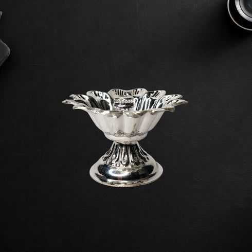 Pure Silver Flowers Agarbatti Stand 11.82g