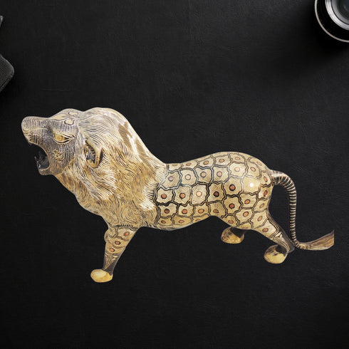 Brass Showpiece Lion Statue 6.76kg