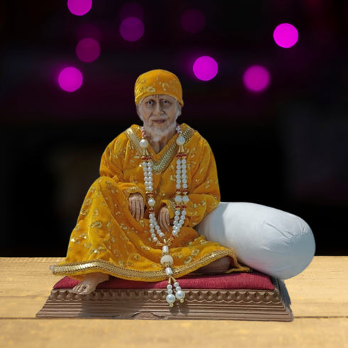 Sai Murti in Sitting pose