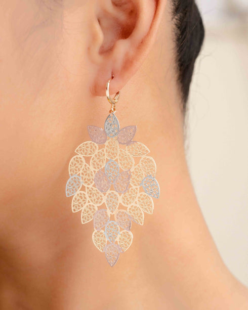 Zeraki Jewels Leaf Soul Earrings