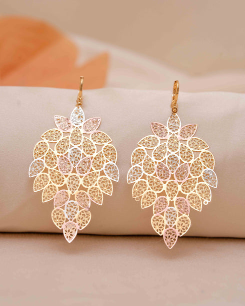 Zeraki Jewels Leaf Soul Earrings