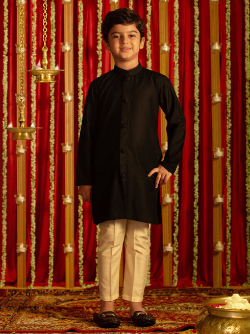 Vastramay Boys' Black And Cream Ethnic Mirror Combo Set