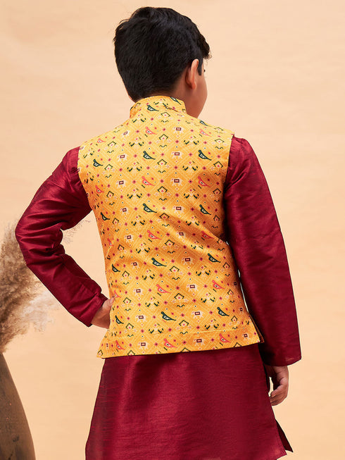 Vastramay Boy's Yellow Ethnic Printed Jacket