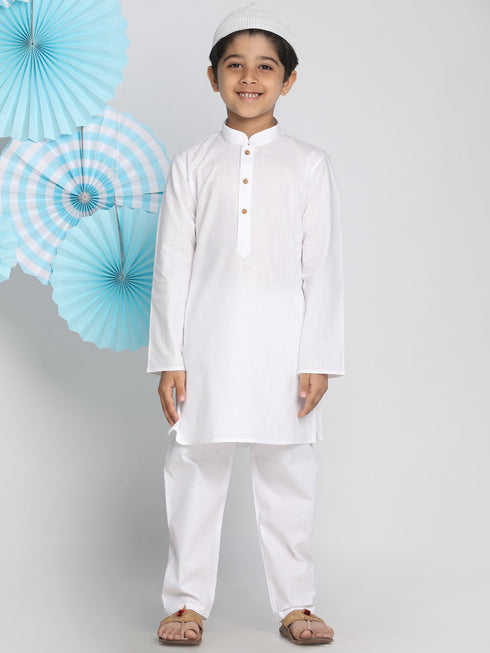 Vastramay Boys White Kurta Pyjama Set With Prayer Cap