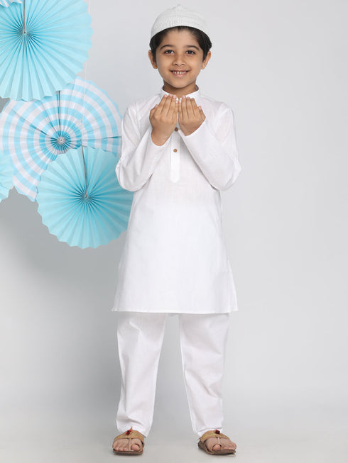 Vastramay Boys White Kurta Pyjama Set With Prayer Cap