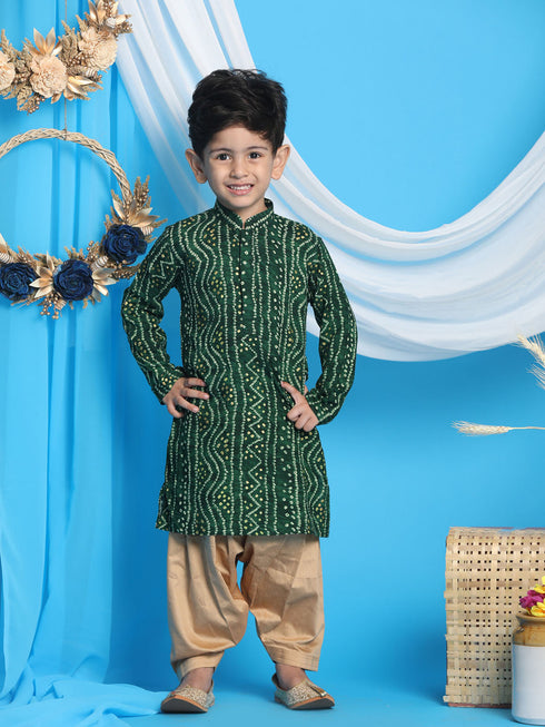 VASTRAMAY Green Bandhni Print Rayon Siblings Set