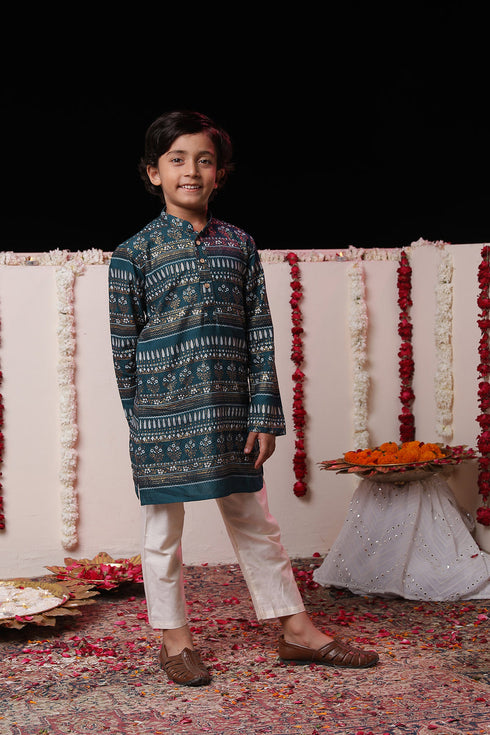 VASTRAMAY Boys' Blue Foil Printed Kurta And Cream Pyjama Set