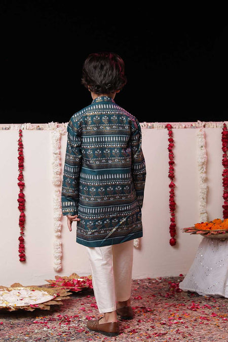 VASTRAMAY Boys' Blue Foil Printed Kurta And Cream Pyjama Set