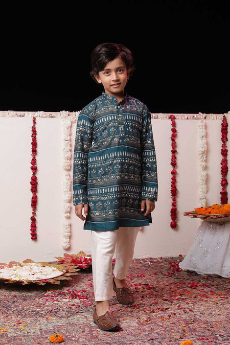 VASTRAMAY Boys' Blue Foil Printed Kurta And Cream Pyjama Set
