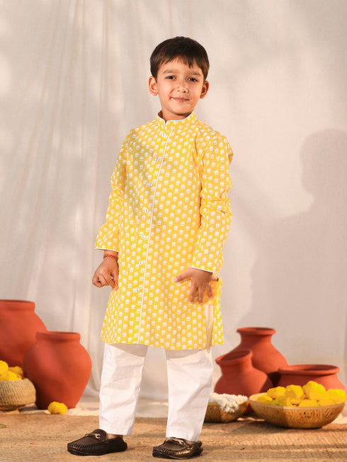 Vastramay Boy's Yellow Kurta Pyjama Set