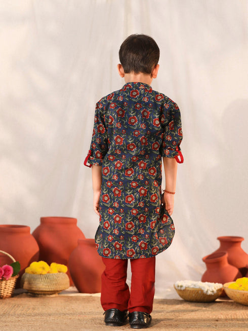 Vastramay Boy's Navy Blue Kurta Pyjama Set