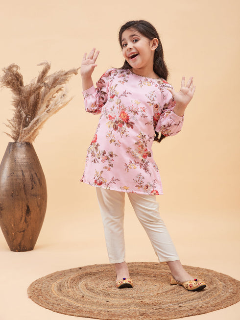 Vastramay Pink Cotton Blend Floral Print Kurta Pyjama Sibling Set