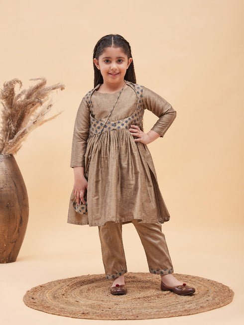 Vastramay Brown Silk Blend Ethnic Print Kurta Pyjama Sibling Set