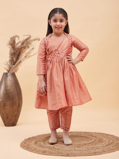 Vastramay Pink Silk Blend Ethnic Print Kurta Pyjama Sibling Set