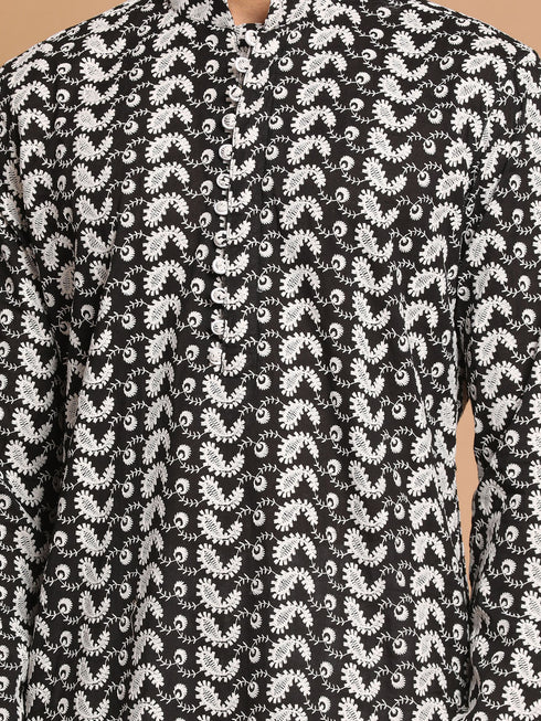 Vastramay Men's Black Pure Cotton Chikankari Kurta Pant With Prayer Cap