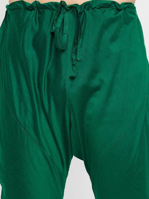 Vastramay Men's Green Silk Blend Kurta Pyjama Set