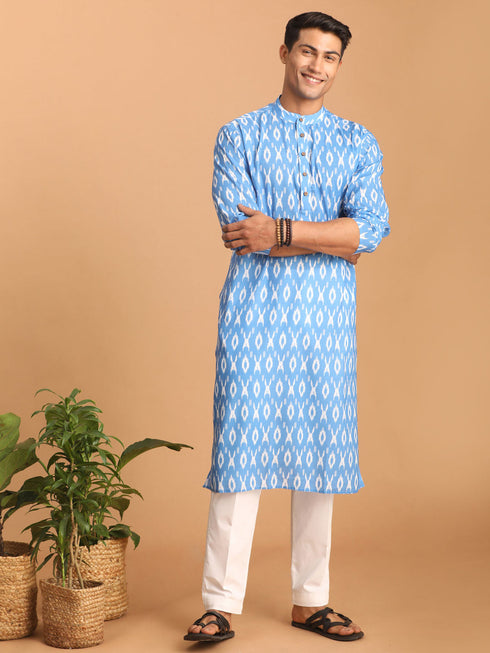 Vastramay Men's Aqua Blue Ikkat Print Cotton Kurta With Pant set