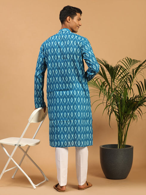 Vastramay Men's Turquoise Blue Ikkat Print Cotton Kurta With Pant set