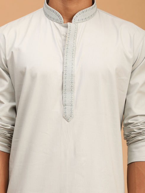 Vastramay Men's Grey Cotton Blend Kurta