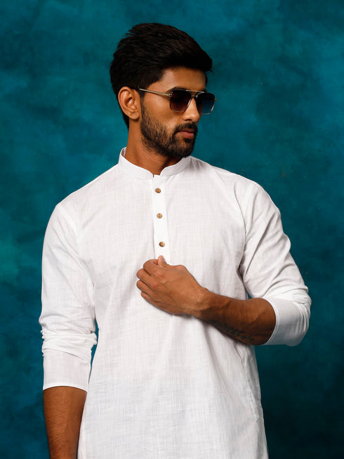 Vastramay Men's White Cotton Blend Kurta Pyjama Set