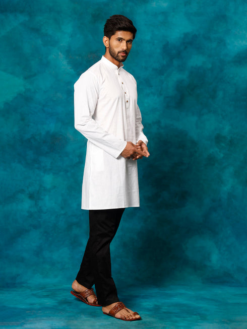 Vastramay Men's White Cotton Blend Kurta Pyjama Set