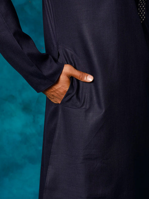 Vastramay Men's Navy Blue And White Cotton Blend Kurta Pyjama Set