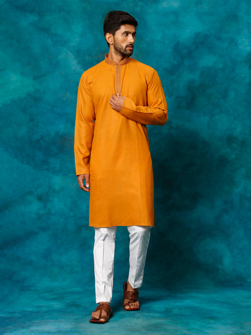 Vastramay Men's Rust And White Cotton Blend Kurta Pyjama Set