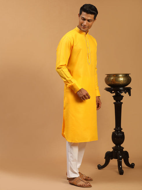 Vastramay Men's Yellow And White Cotton Blend Kurta With Pant Set