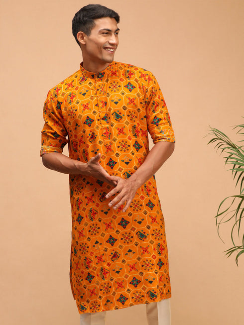 Vastramay Men's Yellow Printed Rayon Kurta