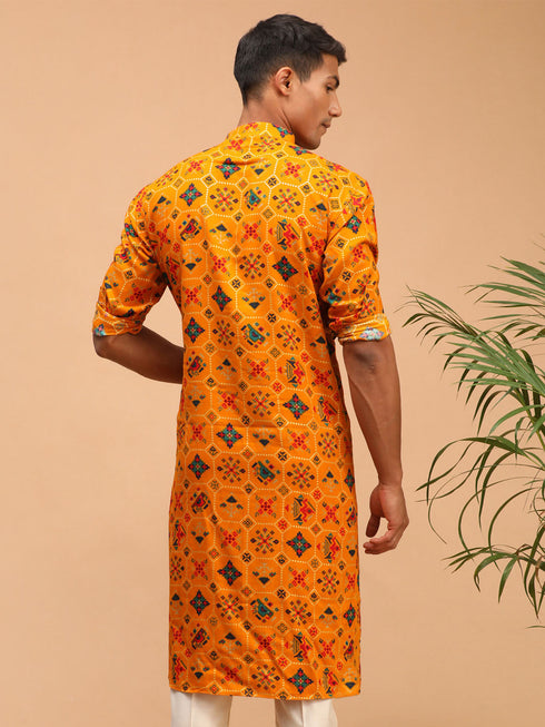 Vastramay Men's Yellow Printed Rayon Kurta