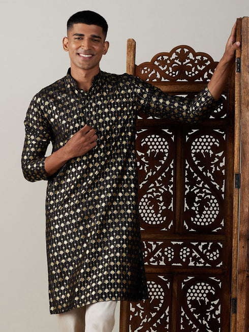 Vastramay Men's Black Foil Printed Kurta