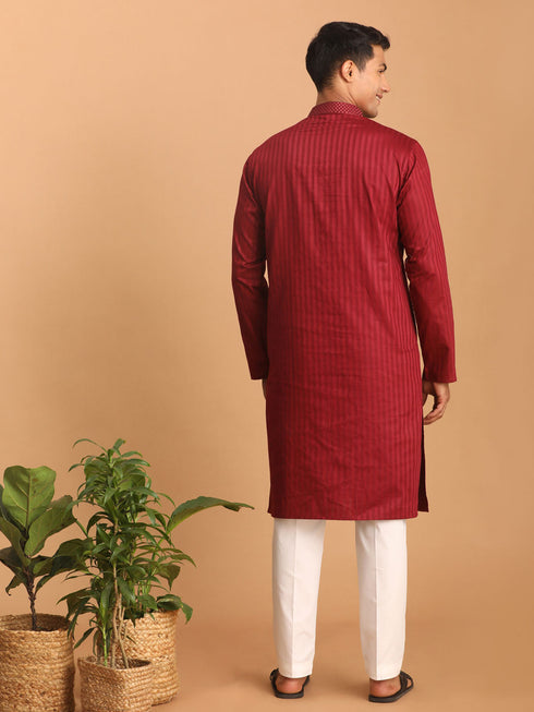 Vastramay Men's Maroon Cotton Blend Solid Kurta with White Pant Set