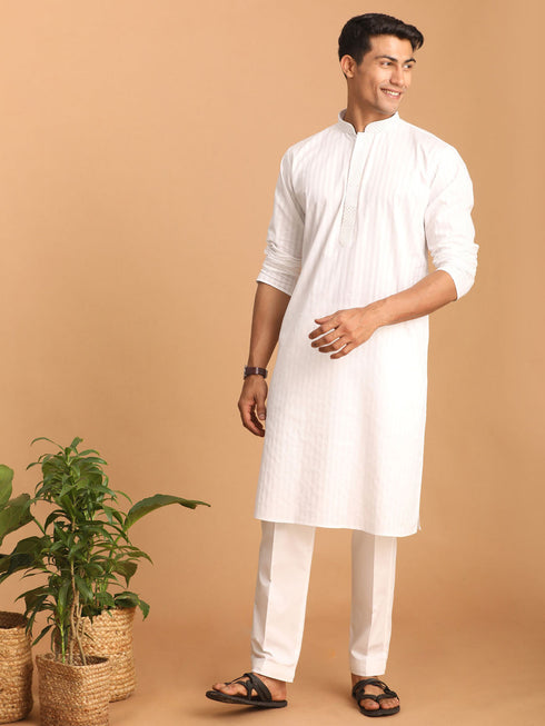 Vastramay Men's White Cotton Blend Solid Kurta with White Pant Set
