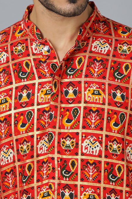 VASTRAMAY Men's Red Patola Print Ethnic kurta