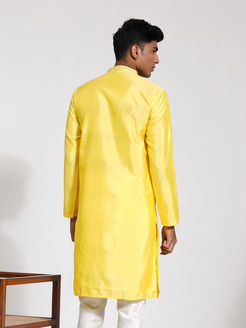 Vastramay Men's Yellow Silk Blend Kurta