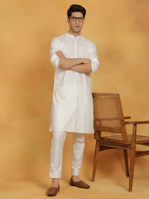 Vastramay Men's Off White Cotton Silk Kurta And Pyjama Set