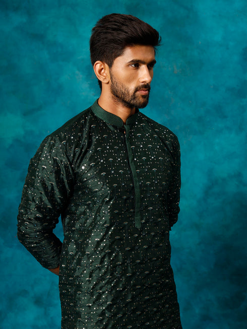 Vastramay Men's Green Silk Blend Embellished Kurta