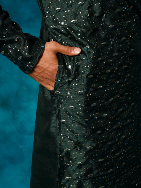 Vastramay Men's Green Silk Blend Embellished Kurta